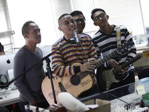 Hari Ini! Video 360 The Rain Siap Meluncur Hari Ini! Video 360 The Rain Siap Meluncur