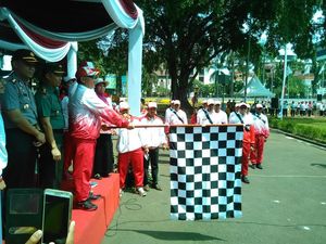 Kirab Api PON XIX Tiba di Depok, Selanjutnya ke Bogor Kirab Api PON XIX Tiba di Depok, Selanjutnya ke Bogor
