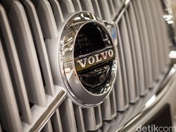 Volvo Jadi Produsen Pertama dengan Skype di Mobil