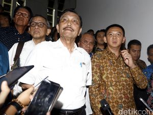 Menko Luhut Putuskan Lanjutkan Reklamasi, Ahok Siapkan Rusun Nelayan Menko Luhut Putuskan Lanjutkan Reklamasi, Ahok Siapkan Rusun Nelayan