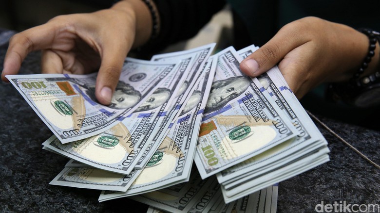 Dolar AS Pagi ini Menguat ke Rp 13.325