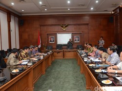 Harga Jual Masih Tinggi, Bagaimana Daya Saing Pupuk RI?