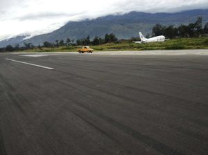 Pesawat Trigana Air Berhasil Dievakuasi dari Runway, Bandara Wamena Dibuka