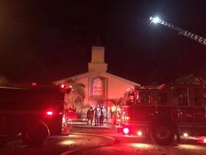 Islamic Center di Florida Dibakar