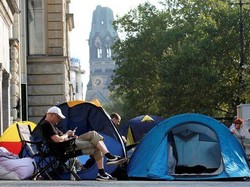 Fans Apple Mulai Berkemah Antre iPhone 7