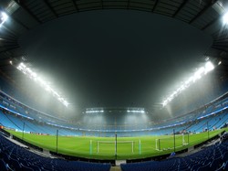 City vs Gladbach Ditunda Sehari