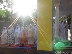 Jamaah Aboge Laksanakan Salat Idul Adha Hari Ini