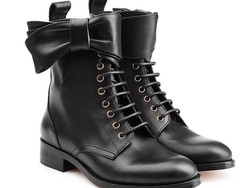 Cara Mencegah Kaki Lecet Saat Pakai Sepatu Boot Baru