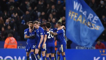 Bercerminlah pada Blackburn, Leicester