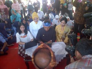 Ridwan Kamil Tantang Wali Kota Makassar Berbagi Buku untuk Tunanetra