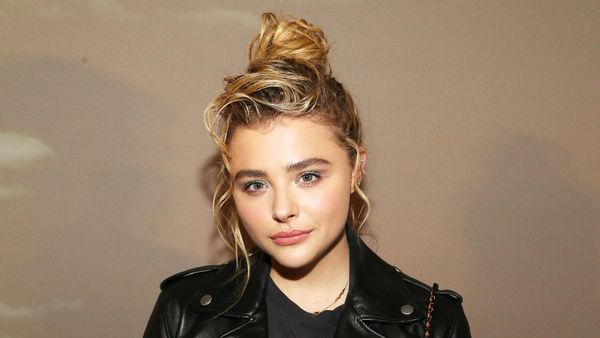 Usai Putus, Chloe Grace Moretz Tampil Nge-rock
