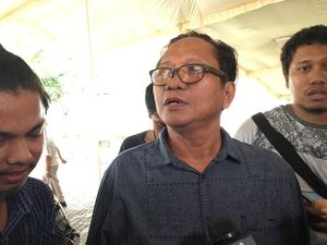 Diperiksa Kasus Senpi Aa Gatot, Sutradara Azrax Bicara Proyek Film Gagal Total Diperiksa Kasus Senpi Aa Gatot, Sutradara Azrax Bicara Proyek Film Gagal Total