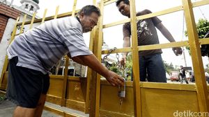 Warga Eks Yon Angkub Tolak Eksekusi Rumah