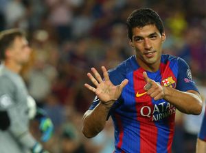 Demi Main di El Clasico, Suarez Sengaja Dikartu Kuning