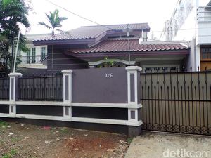 Cerita Aktivitas Gatot Brajamusti yang Bergeliat di Tengah Malam Cerita Aktivitas Gatot Brajamusti yang Bergeliat di Tengah Malam