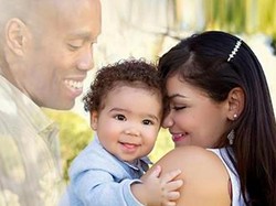 Berkat Fotografer, Pria Ini Hidup Kembali di Foto Bersama Istri dan Anaknya