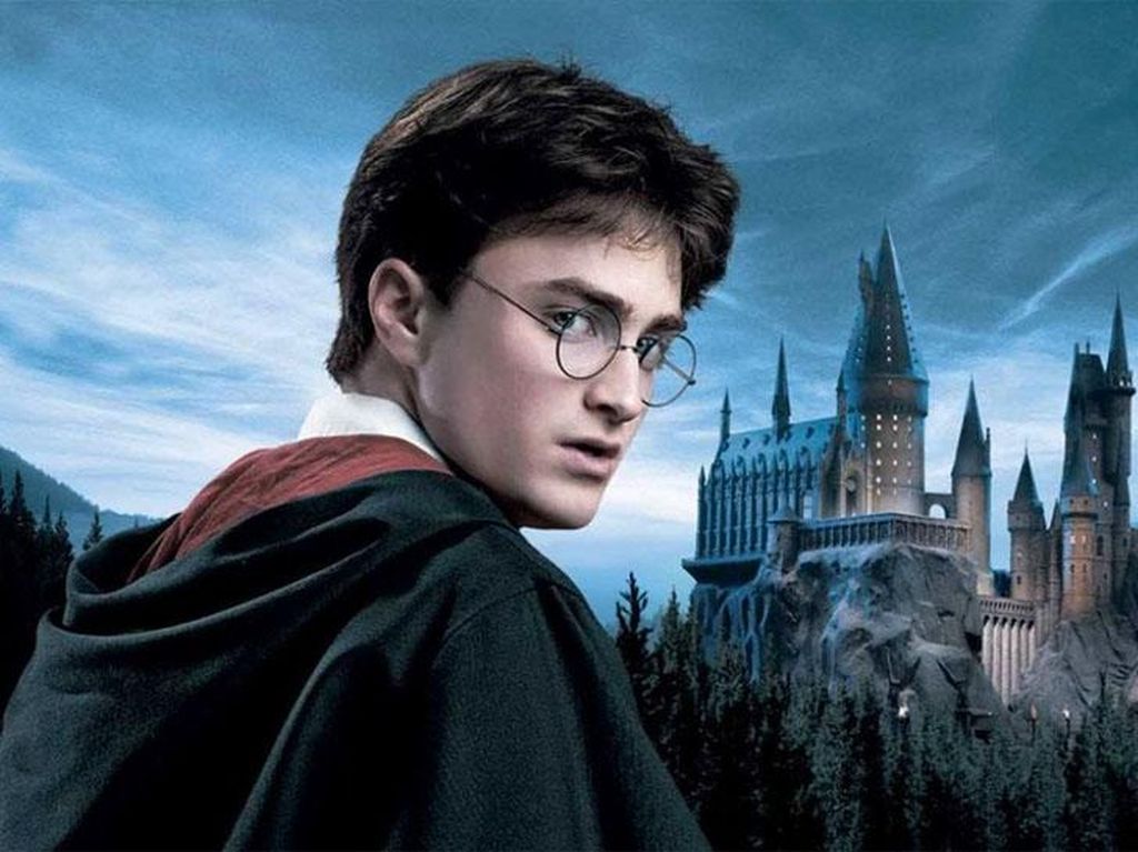 Kabar Gembira! Para Aktor Harry Potter Akan Kembali ke Hogwarts
