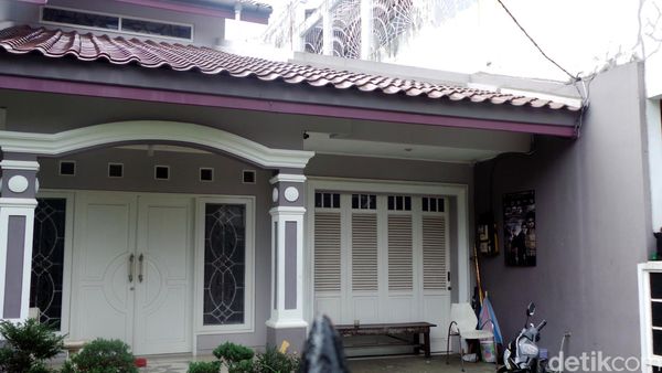 Penampakan Gudang Narkoba Gatot Brajamusti