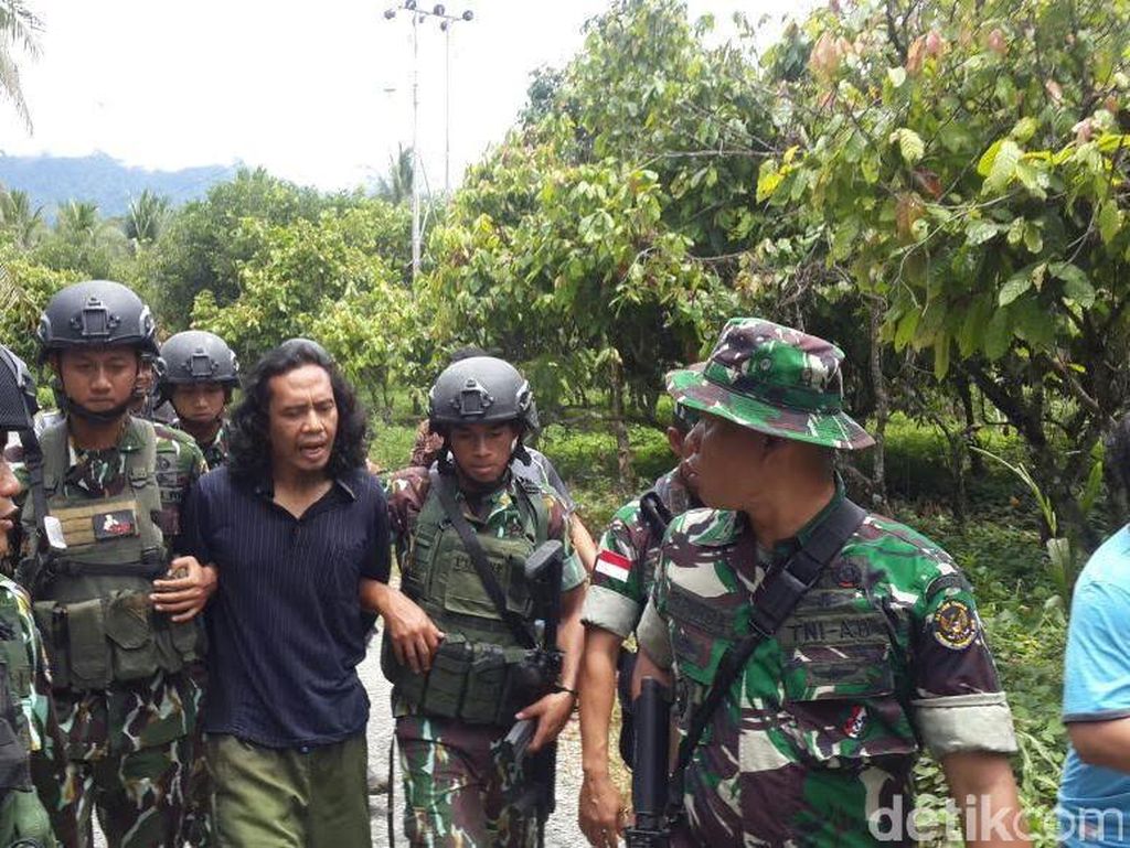 Basri Kaki Tangan Santoso Ditangkap, ini Tanggapan Kepala BNPT Basri Kaki Tangan Santoso Ditangkap, ini Tanggapan Kepala BNPT