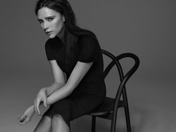 Sambut Hari AIDS, Victoria Beckham Rilis Kaus Bergambar Buatan Putrinya