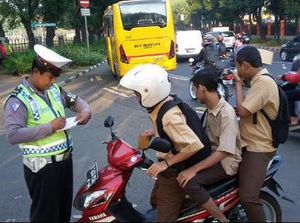 Polisi: Kalau Anak di Bawah Umur Bawa Motor, Orang Tua Tanggung Jawab Polisi: Kalau Anak di Bawah Umur Bawa Motor, Orang Tua Tanggung Jawab