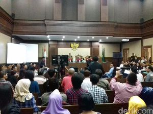 Roy Suryo Bikin Sidang Gaduh, Pengacara Jessica: Kita Harus Hormati Sidang! Roy Suryo Bikin Sidang Gaduh, Pengacara Jessica: Kita Harus Hormati Sidang!
