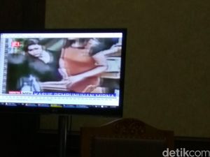 Kenapa Tangan Jessica Seperti Kuku Nenek Lampir di CCTV? Ini Jawaban Ahli Kenapa Tangan Jessica Seperti Kuku Nenek Lampir di CCTV? Ini Jawaban Ahli