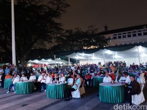 Ridwan Kamil Menjamu Atlet dan Ofisial PON di Balai Kota Bandung Ridwan Kamil Menjamu Atlet dan Ofisial PON di Balai Kota Bandung
