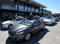 Mobil Tanpa Sopir Uber Langgar Rambu & Kecelakaan