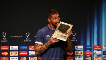 Cerita Sepatu Hitam Sergio Ramos Cerita Sepatu Hitam Sergio Ramos