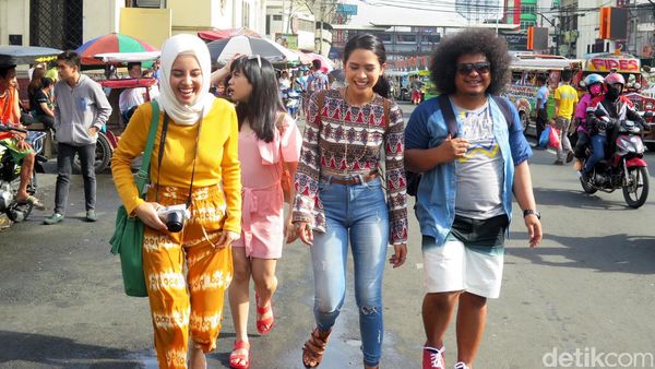 Begini Proses Syuting Film Trinity, The Nekad Traveler di Pasar Quiapo