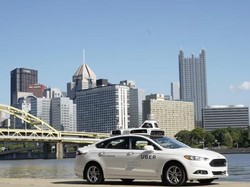 Mobil Tanpa Sopir Uber Resmi Mengaspal