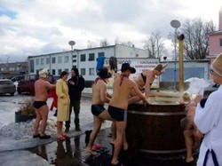 Ups, Ada Lomba Marathon Semi Bugil di Estonia