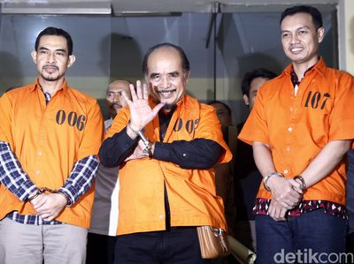 Polri Serahkan Ahmad Musadeq ke Kejari Cibinong