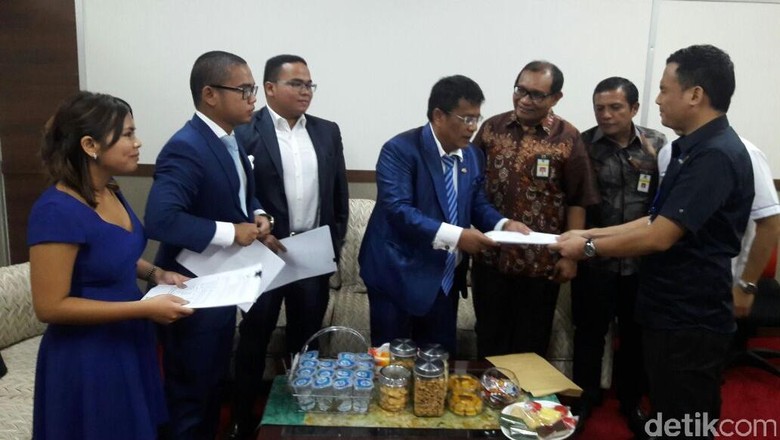 Hotman Paris: Kalau Punya Rumah dan Mobil Mewah Jangan