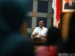 Soal Aturan Perikanan, Luhut: Saya Tidak Mau Diadu Domba dengan Ibu Susi