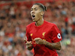 Sebelum Duel dengan MU, Firmino Ajak Istri Makan Malam Lebih Dulu