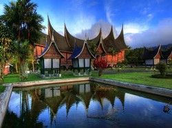 Kemenpar Ajak Travel Agent & Media Malaysia Nikmati Sumbar