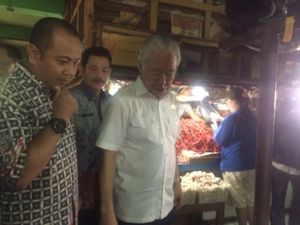 Kunjungan Singkat di Pasar Tridatu, Lampung, Mendag Cek Harga Gula dan Daging Kunjungan Singkat di Pasar Tridatu, Lampung, Mendag Cek Harga Gula dan Daging