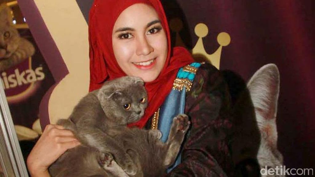 Anisa Rahma Jadi Juri Pemilihan Kucing Terlucu