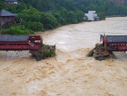 Terdahsyat di Dunia, Topan Meranti Tewaskan 10 Orang di China
