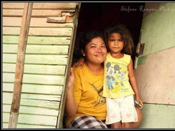 Sandiaga Pantau Bocah Songa yang Tinggal di Rumah Reyot di Plumpang