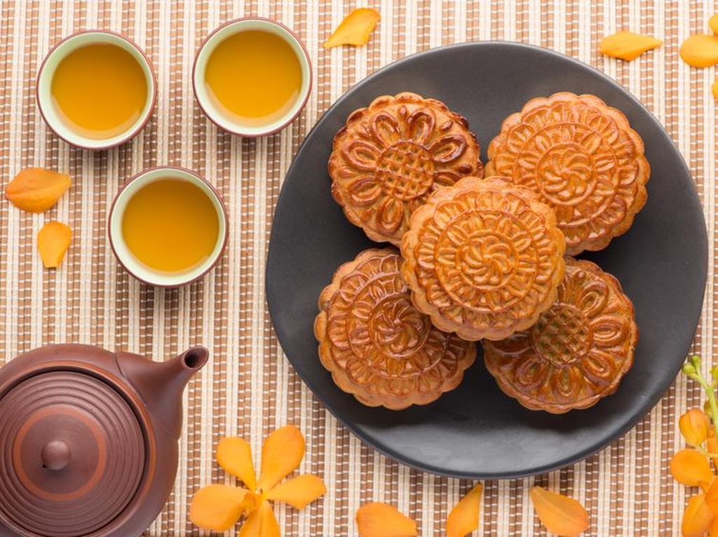Keseringan Makan Kue Bulan Bikin Warna Darah Pria Ini Berubah Putih Susu Keseringan Makan Kue Bulan Bikin Warna Darah Pria Ini Berubah Putih Susu