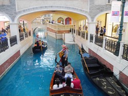 Ketika Kanal Venesia Pindah ke Dalam Hotel Mewah di Macau
