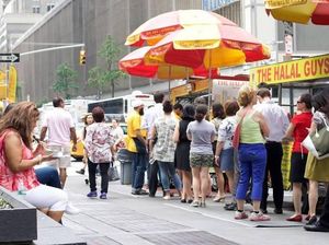 Puasa di New York, Coba Halal Guys Aja Buat Berbuka Puasa di New York, Coba Halal Guys Aja Buat Berbuka