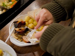 Prancis Akan Keluarkan Larangan Alat Makan Plastik pada Tahun 2020