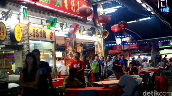 Wisata Malam di Bukit Bintang Malaysia