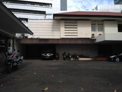 Rumah Dinas Irman Gusman di Jalan Denpasar Sepi, 3 Mobil Keluar Beriringan