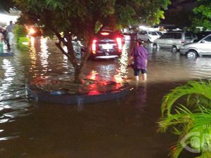 Diguyur Hujan, Sebuah Pondok Pesantren di Jaktim Kebanjiran