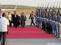 Tiba di Pulau Margarita, Wapres JK Disambut Wapres Venezuela